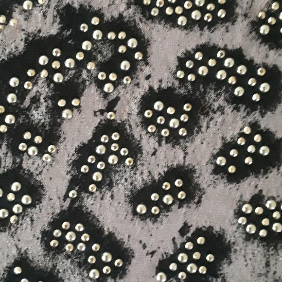 High-Low Tank Top - Picture 3 of 4